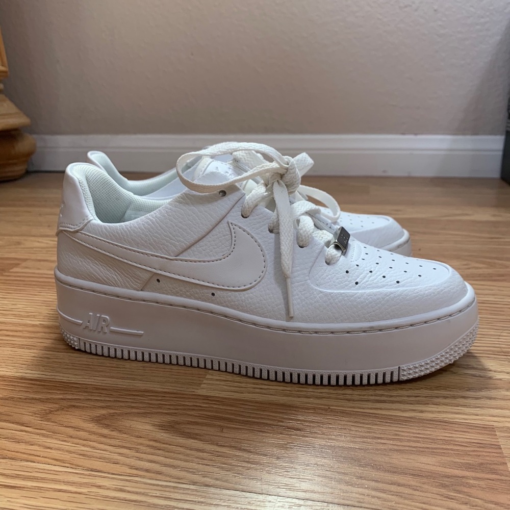 Nike Air Force 1 sage low
